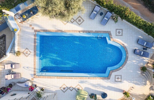 Perivolia Villa | Natures Haven: Heated Pool, Fruitful Garden, BBQ!