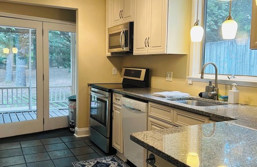 Buckhead House | Nature’s paradise in Metro Atlanta: 3-bedroom house in Brookhaven/Buckhead