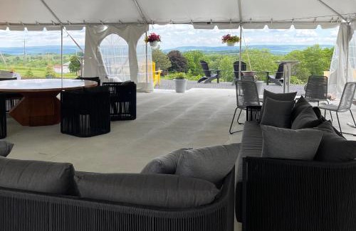 Watkins Glen Other | Naturluxe & Stars
