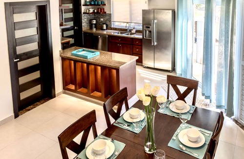 Montego Bay House | Nautical Homes 2, Ocean Front/View, Free Wifi, A/C, Hot Tub, BBQ Grill. Balcony