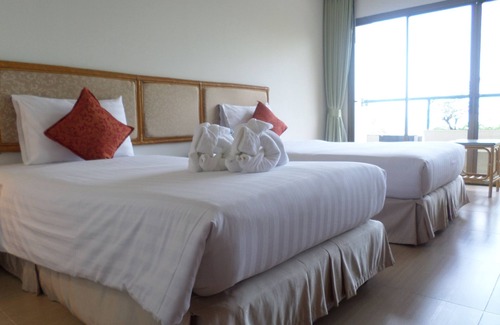 Pattaya Bay Hotel | Nautical Inn