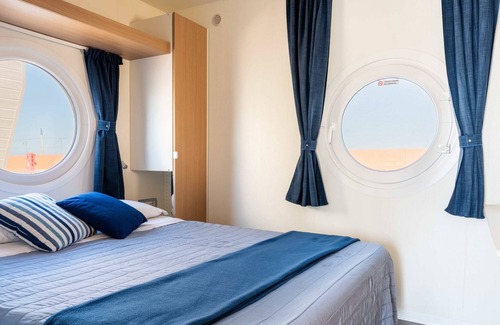 Rimini House | Nautilus 9 - Nomastay House BoatsHouse Boats