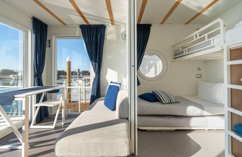 Rimini House | Nautilus 9 - Nomastay House BoatsHouse Boats