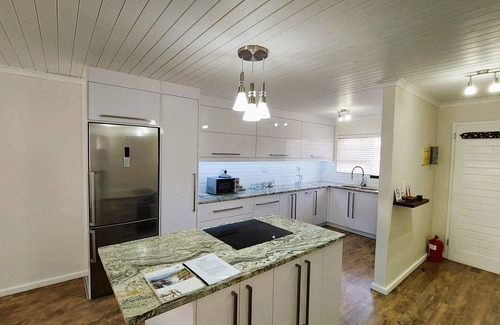 Swakopmund Apartment | Nautilus - a yacht-inspired 2-bedroom holiday apartment. Simple and elegant.