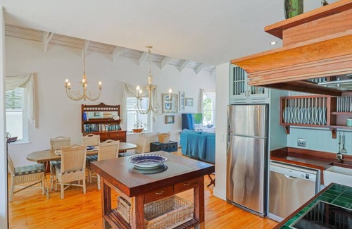 Voelklip House | Nautilus on Grotto Beach | Sparkling pool