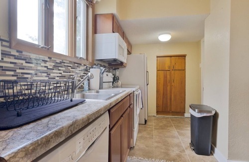 Hamilton House | Nauvoo Family Home 15 Minutes From Temple