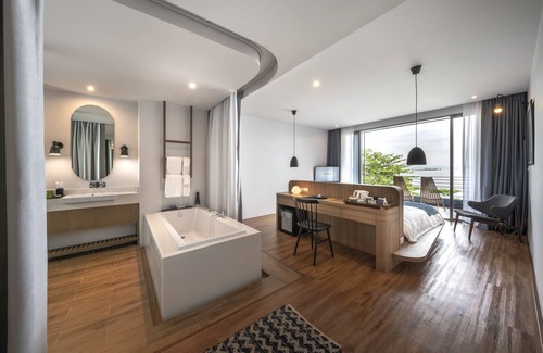 North Pattaya Hotel | Navana Nature Escape