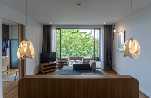 North Pattaya Hotel | Navana Nature Escape