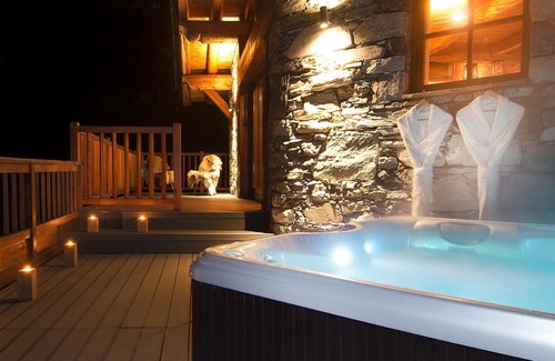 Le Cret Ski Chalet | Navette Privative | Chalet cozy pour 10 + Jacuzzi