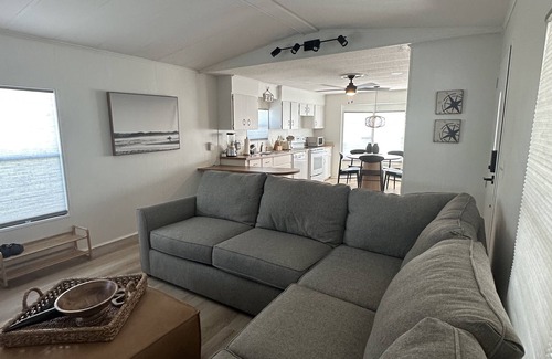 Goodland House | Navy Flamingo