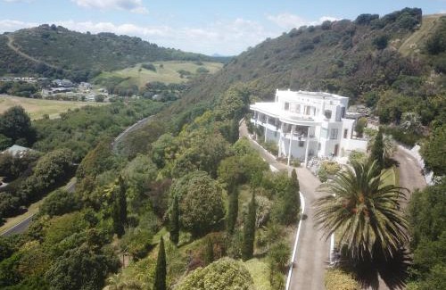 Bowentown Apartment | Naxos - Med style castle, ocean views from every room!