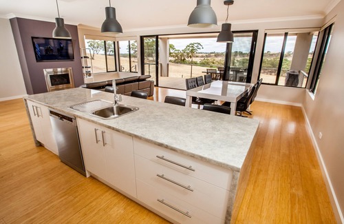 Clare Villa | Neagles Retreat Villa 2 - 2 bedrooms