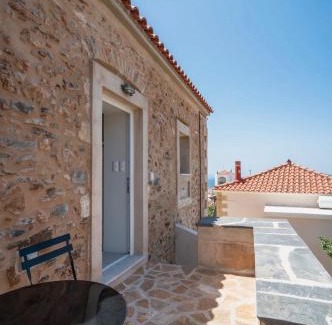 Voies Apartment | Neapolis Oasis - Upper House