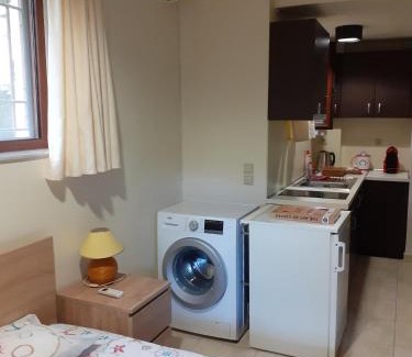 Paiania Apartment | NEAR AIRPORT 2 TWO STOPS BY METRO FROM STUDIO Station "PEANIA-KANTZA"