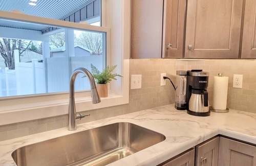 Lebanon House | Near Annville, Cornwall, Hershey, Lititz. Completely renovated. 30 day minimumnn