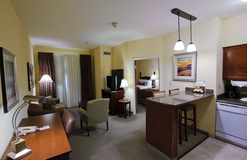 South Side Condo | Near Area Beaches | Free Breakfast!