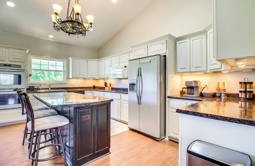 Mountain Home House | Near Bull Shoals Lake: Spacious Golfer's Getaway!