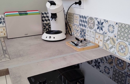Badens House | Near Carcassonne, our stylish self contained house+fibre WiFi in wine country