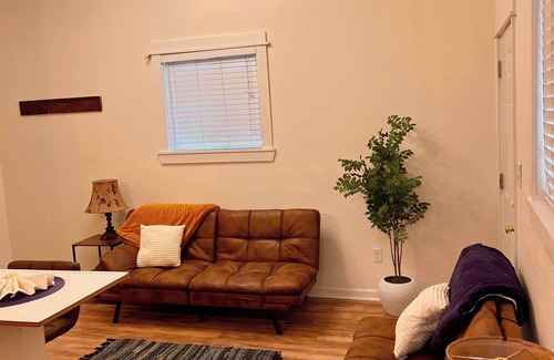 South Louisville Apartment | Near Downtown & Attractions, Airport, Spacious, The Green House Unit B