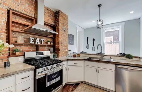 Indianapolis House | Near Downtown Indy & Attractions - Sleeps 10