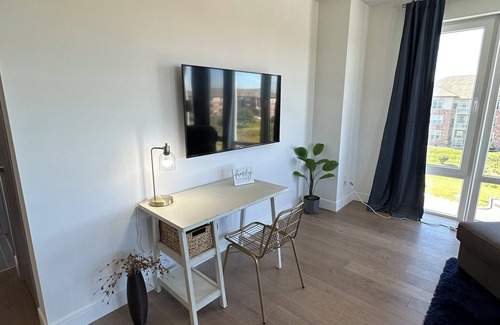 Madison Apartment | Near Downtown | Kid & Pet Friendly | Garage | W/D