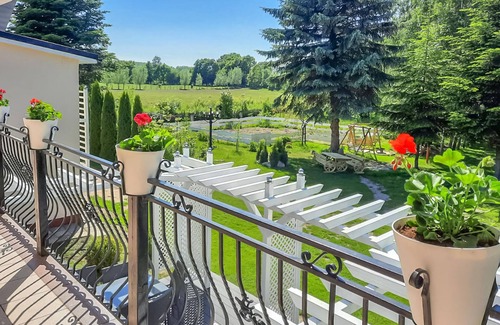 Objazda Apartment | Near Gardno Lake welcomes you this modern and comfortable vacation apartment.