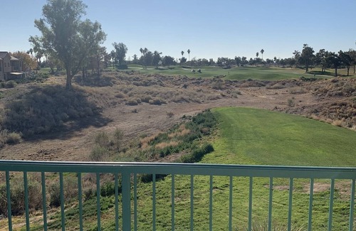 Superstition Springs Condo | Near lots of restaurants ,shopping and on superstition springs golf couse