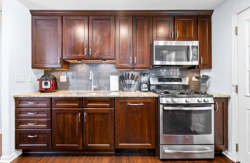 Wasco House | Near O’Hare/King Bed/Fenced yard/FirePit+Game room