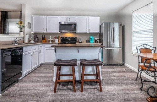 Aubrey House | Near PGATour+King&3Queen Beds+Near Lewisville Lake