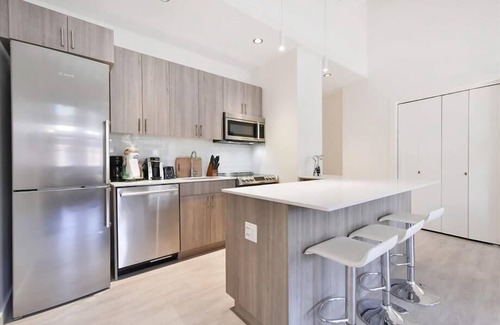 Chinatown Apartment | Near T Studio BR | Business Traveler Friendly