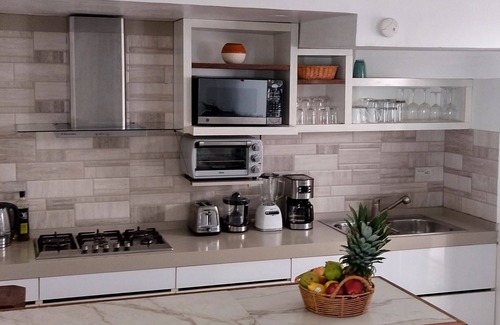Zama House | Near the beach, 5BRvilla, private pool, rooftop,10 ppl, security, in AldeaZama.