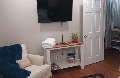East Raleigh House | Near the Center of it All