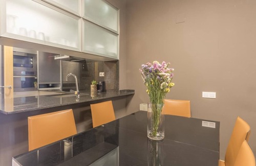 el Fort Pienc Apartment | Near the Picasso Museum with pool 3 rooms 8 pax - free WiFi