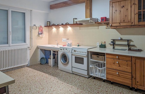 Port-Sainte-Marie House | Near the river Garonne welcomes you this spacious and family-friendly cottage with a large garden.