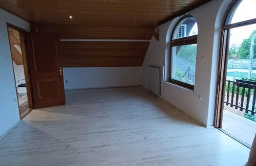 Vecses Apartment | Near to Budapest. Near to the airport. Family-sized apartment. Quiet environment