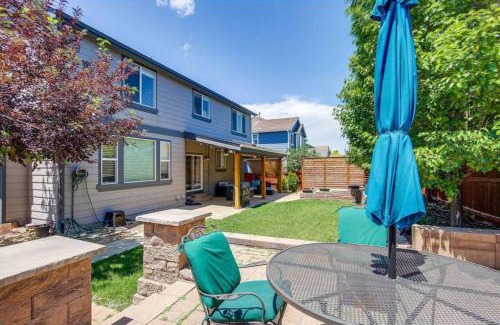 Commerce City House | Near to DIA Airport retreat And 20 Min To Downtown Denver
