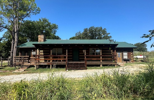 Katie Cabin | Near Turner Falls, Arbuckle Lake, Chickasaw National Park, & CrossBar Ranch.n