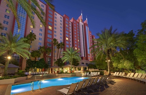 Las Vegas Condo | Near Vegas Attraction, Vegas Strip, Shopping, and More