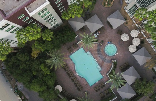 Las Vegas Condo | Near Vegas Attraction, Vegas Strip, Shopping, and More