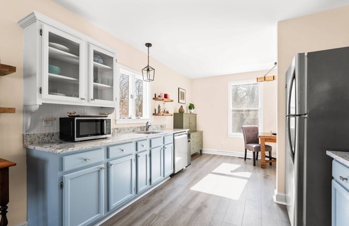 East Harwich House | Near Wequassett Resort and Golf Club in Harwich, overlooking a cranberry bog!