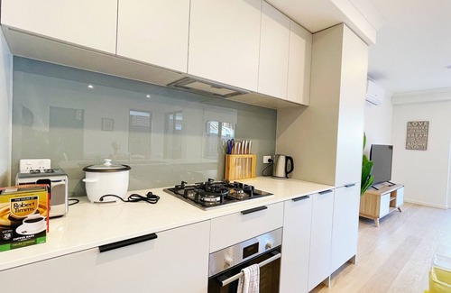 Narre Warren House | Near Westfield Fountain Gate/train Station/super Cozy Bed/4b3b1c