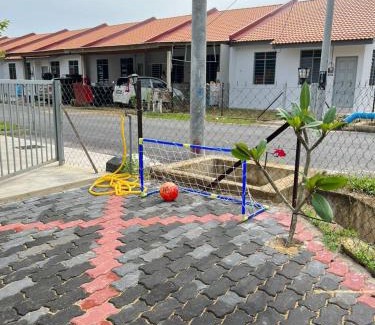 Kuala Terengganu House | nearby Umt unisza Airport drawbridge Enzo Homestay Gong badak Kuala Terengganu