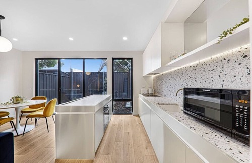 Brighton East House | Ned-2B2B-Effortless Bayside Living-Brighton East