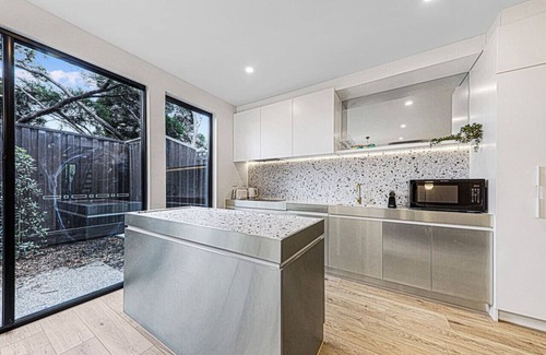 Brighton East House | Ned-2B2B-Effortless Bayside Living-Brighton East