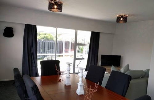 Orewa House | Need a beach get away close to Auckland?