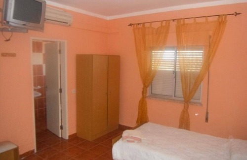 Murca Hotel | Nefama Pensao - Room IV
