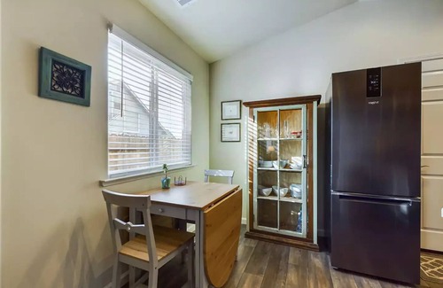 McKinleyville House | Neighborhood Hideaway