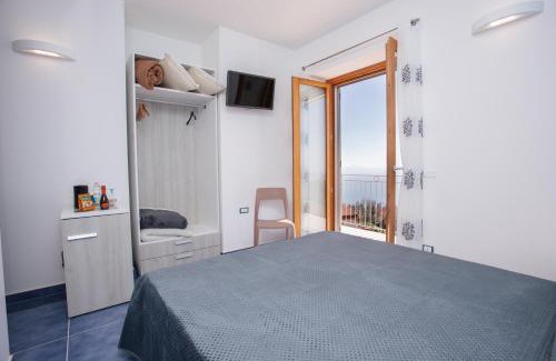 San Lazzaro House | Nel blu dipinto di blu