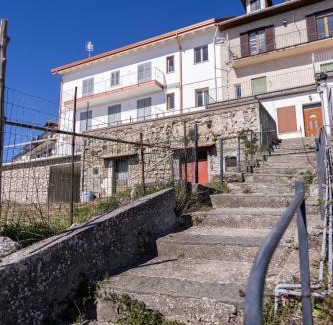 San Lazzaro House | Nel blu dipinto di blu