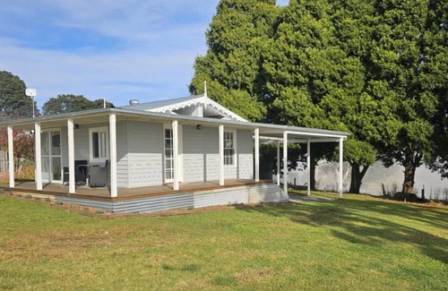 Buckajo Cottage | Nelba Cottage Buckajo ~ spectacular rural views near Bega!